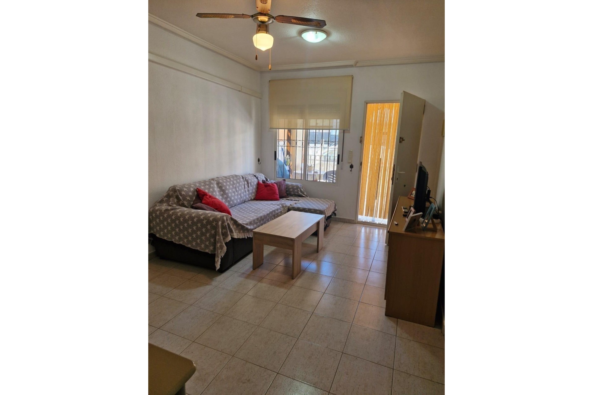 Venta - Apartamento / Piso -
Torrevieja - Playa de los Naufragos