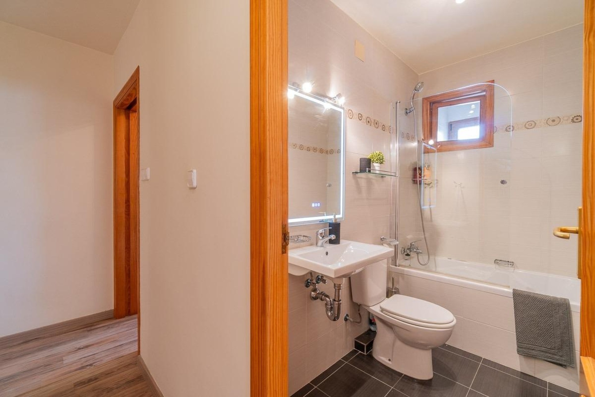 Venta - Apartamento / Piso -
Torrevieja - Playa de los Naufragos