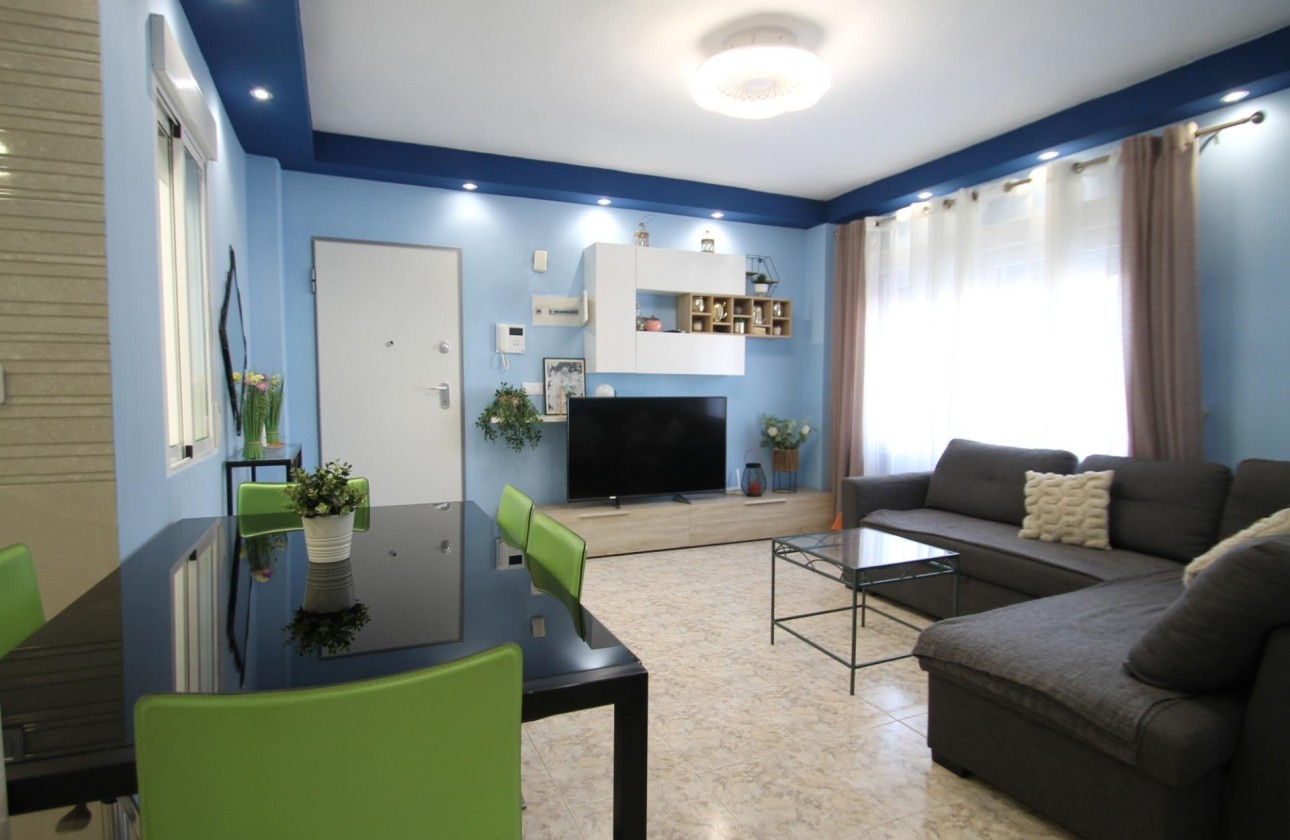 Venta - Apartamento / Piso -
Torrevieja - Playa de los Naufragos
