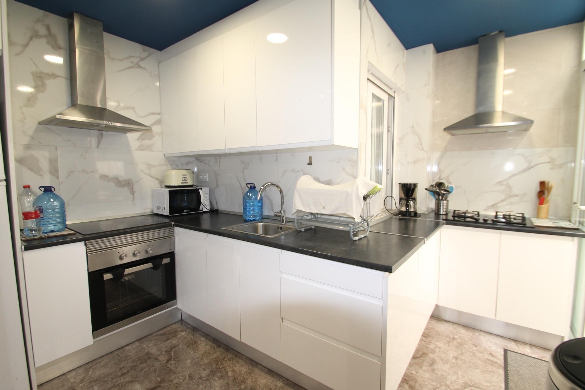 Venta - Apartamento / Piso -
Torrevieja - Playa de los Naufragos