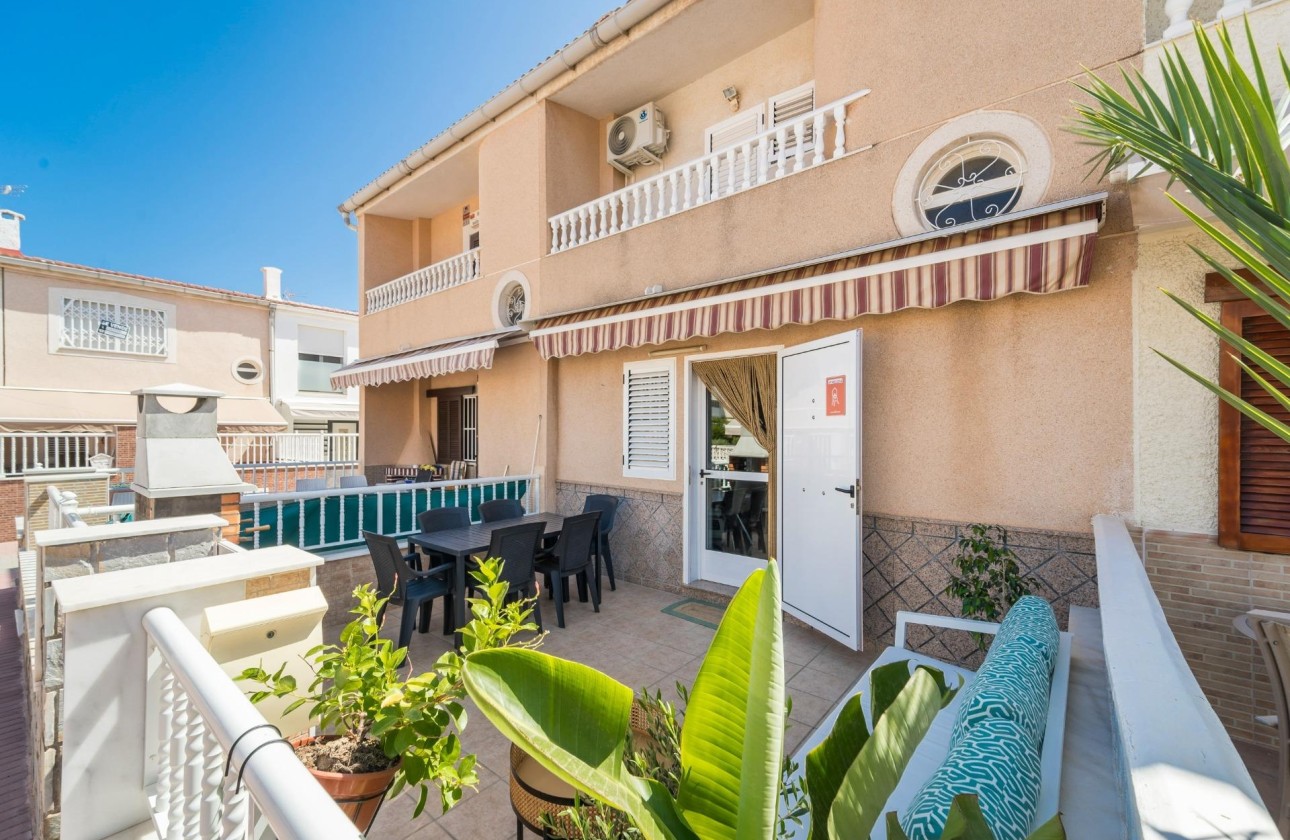 Venta - Apartamento / Piso -
Torrevieja - Playa de los Naufragos