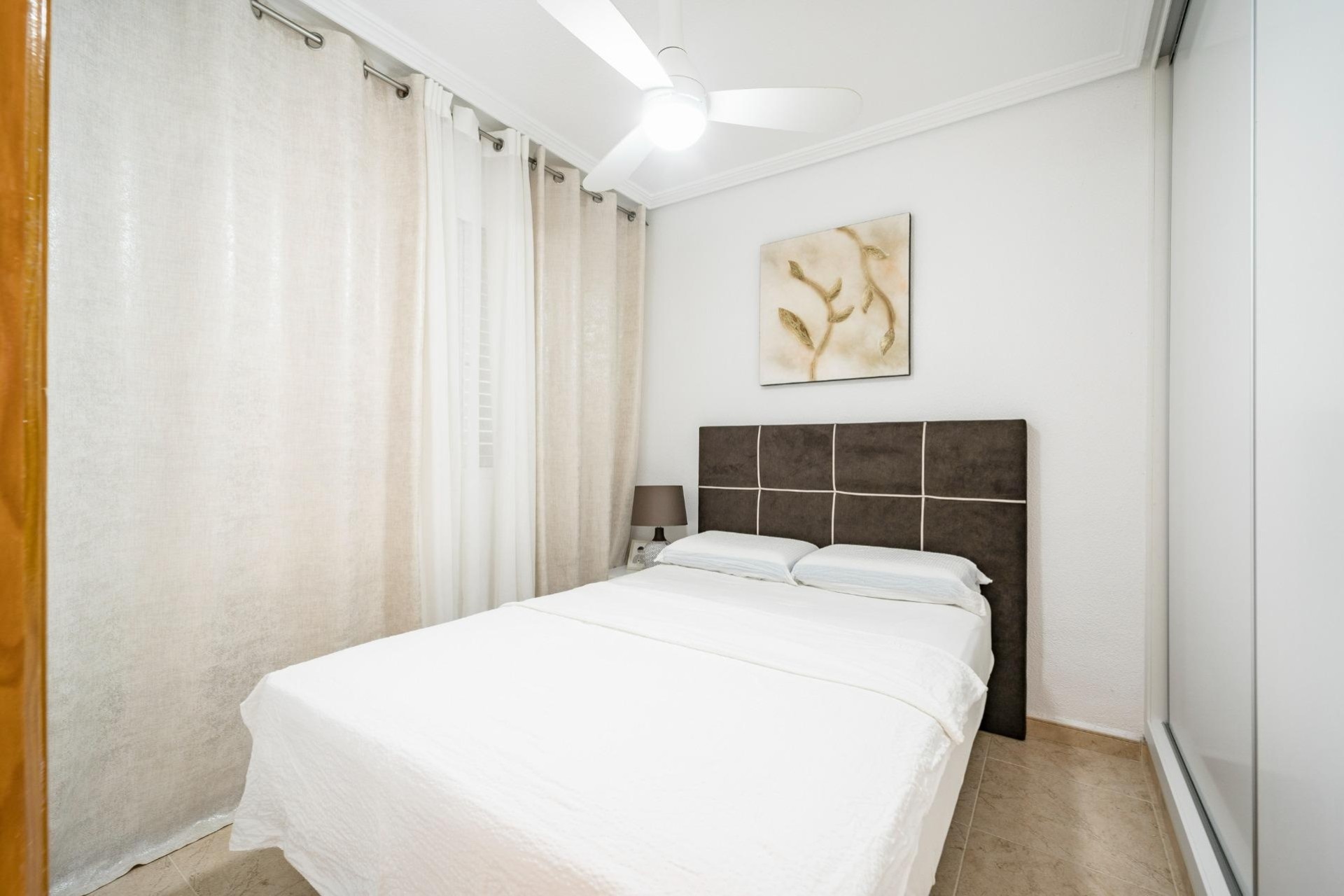 Venta - Apartamento / Piso -
Torrevieja - Playa de los Naufragos