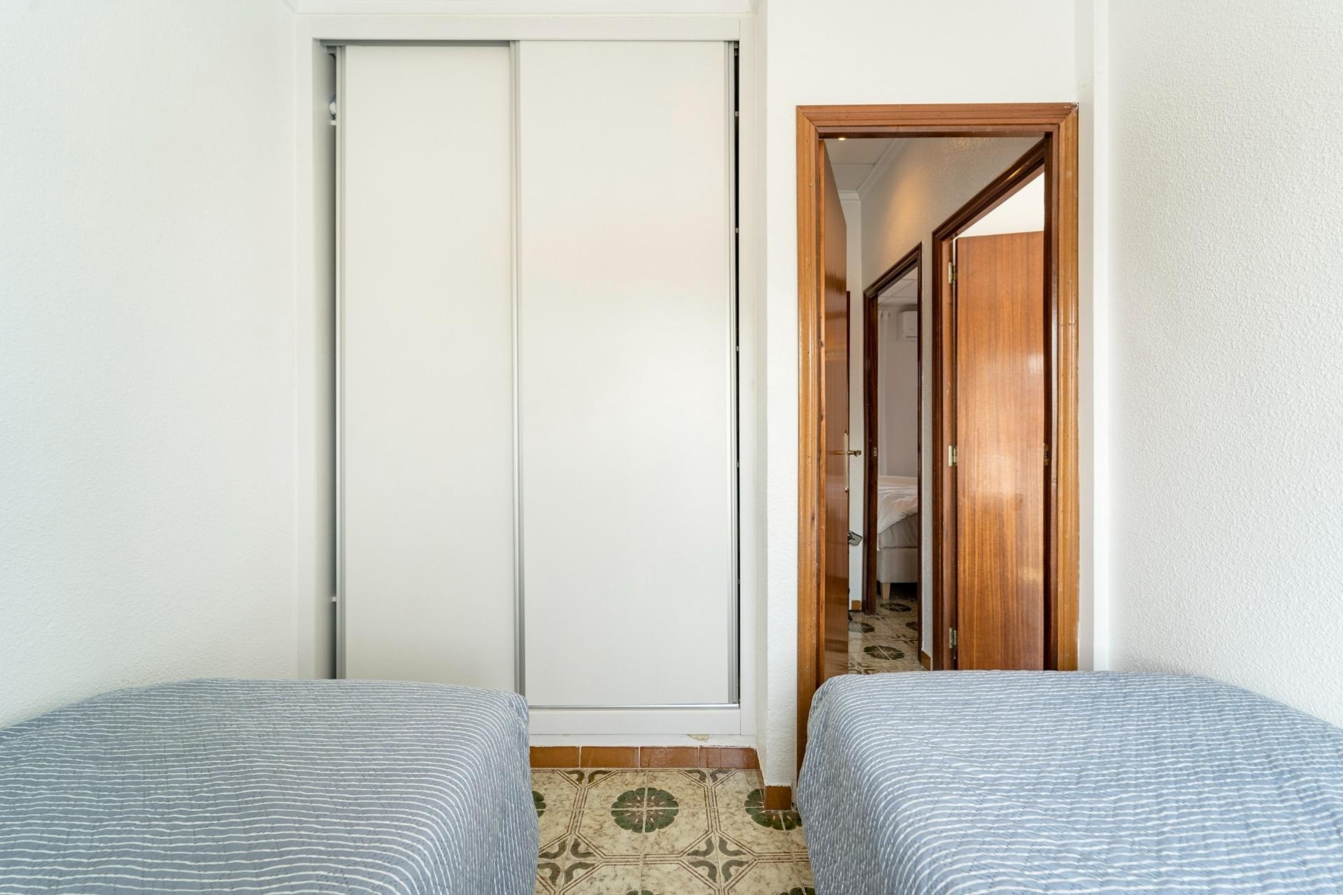 Venta - Apartamento / Piso -
Torrevieja - Playa de los Naufragos
