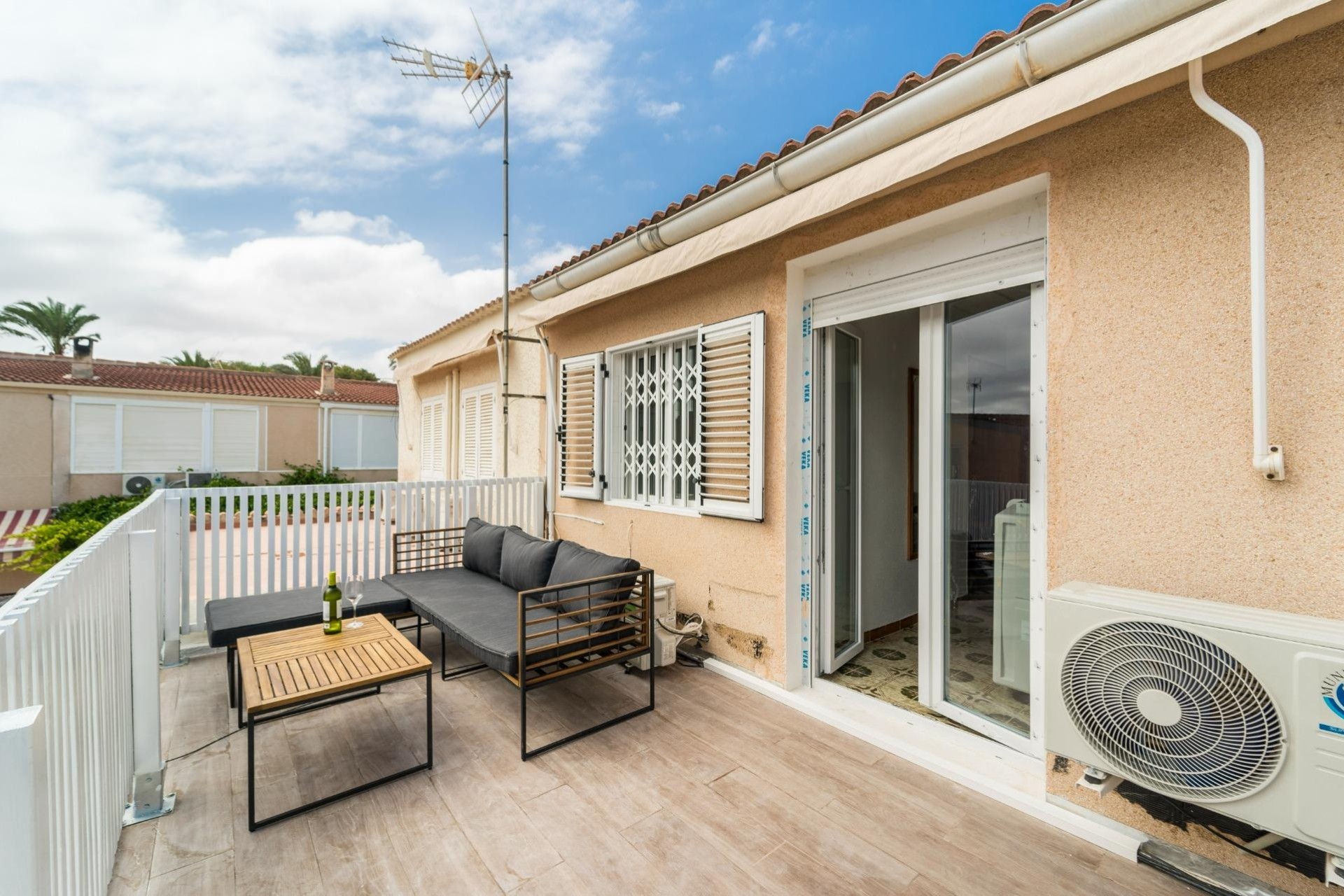 Venta - Apartamento / Piso -
Torrevieja - Playa de los Naufragos