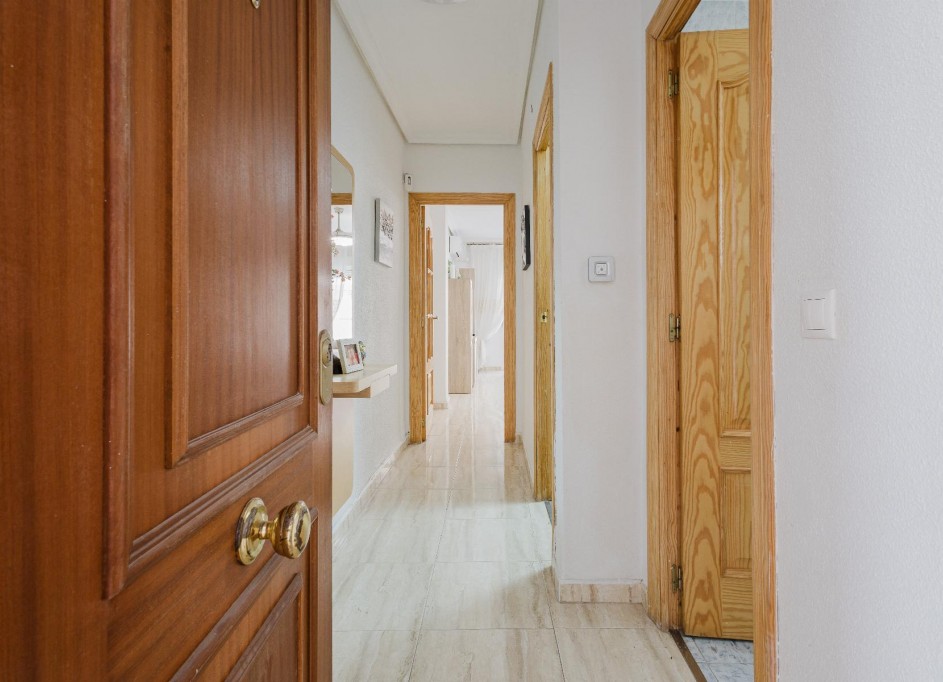 Venta - Apartamento piso -
Torrevieja - Playa del Acequión