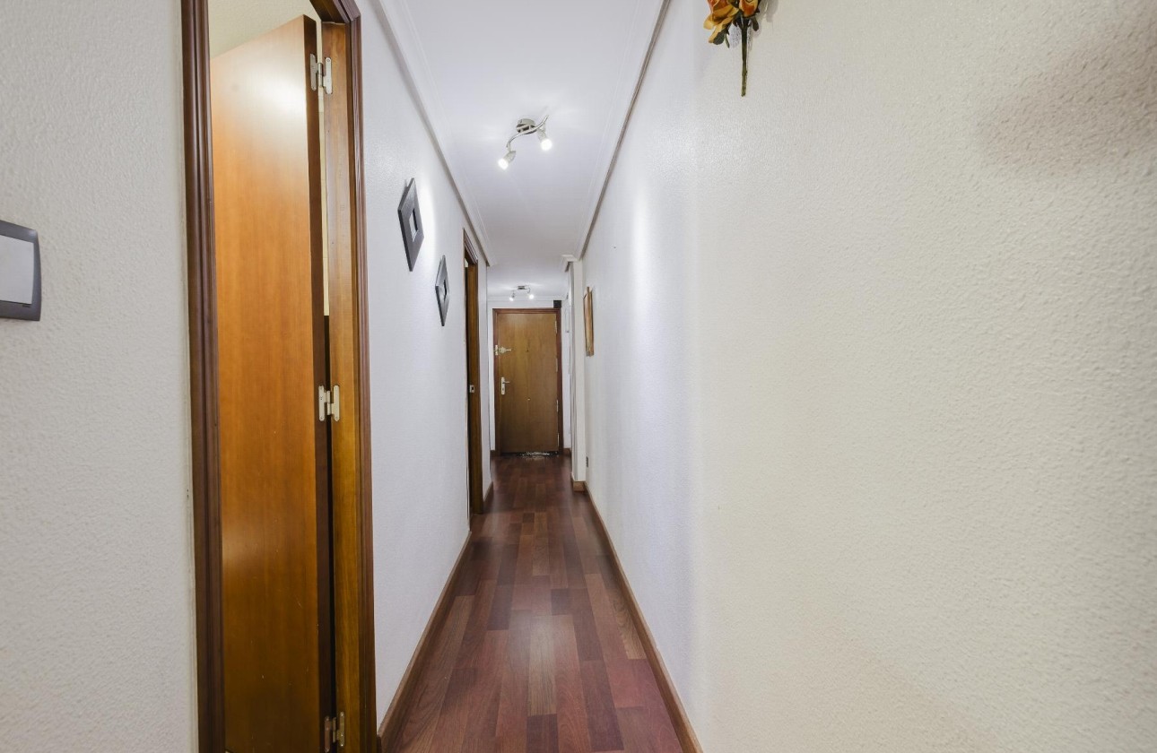 Venta - Apartamento / Piso -
Torrevieja - Playa del Acequión