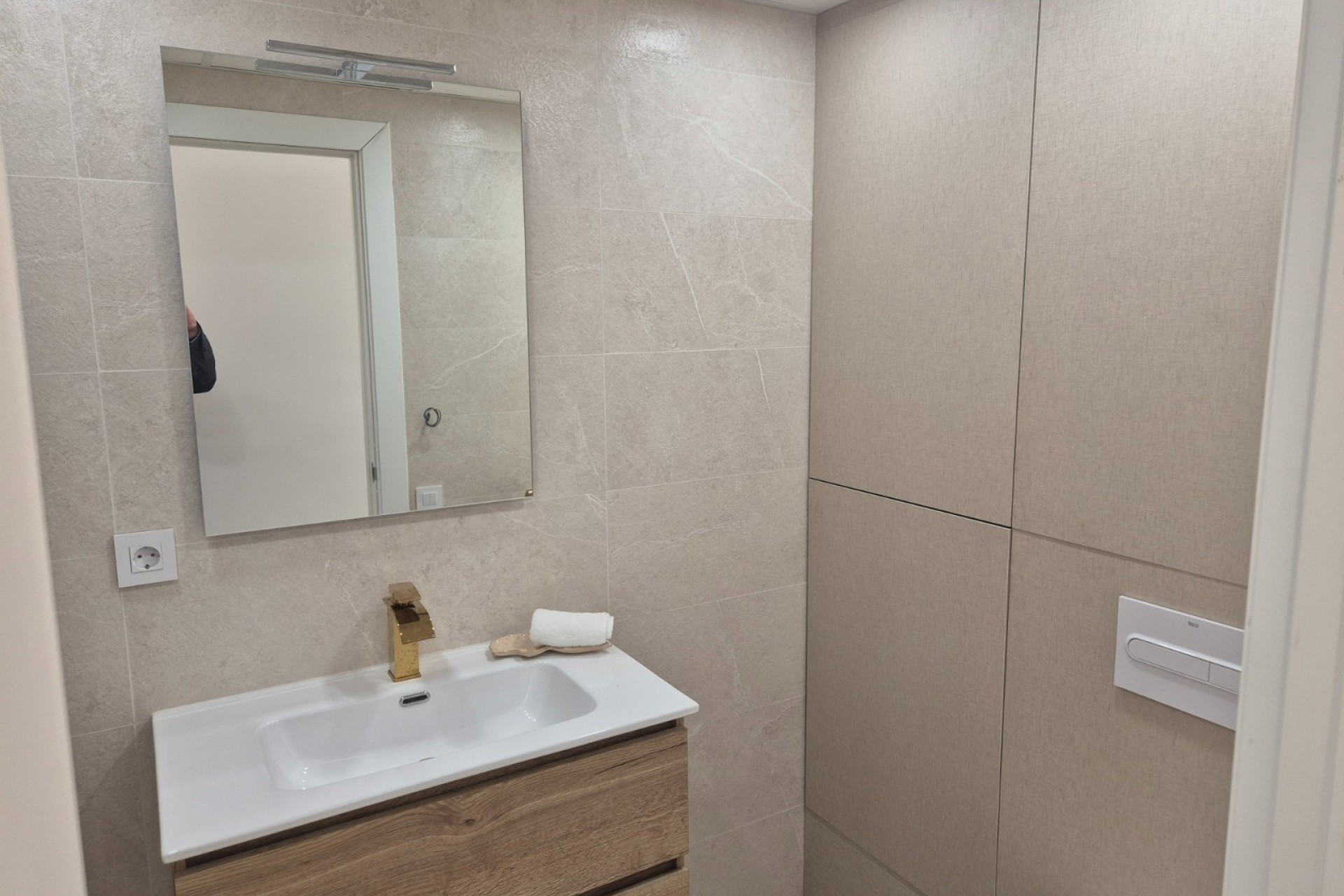 Venta - Apartamento / Piso -
Torrevieja - Playa del Acequión