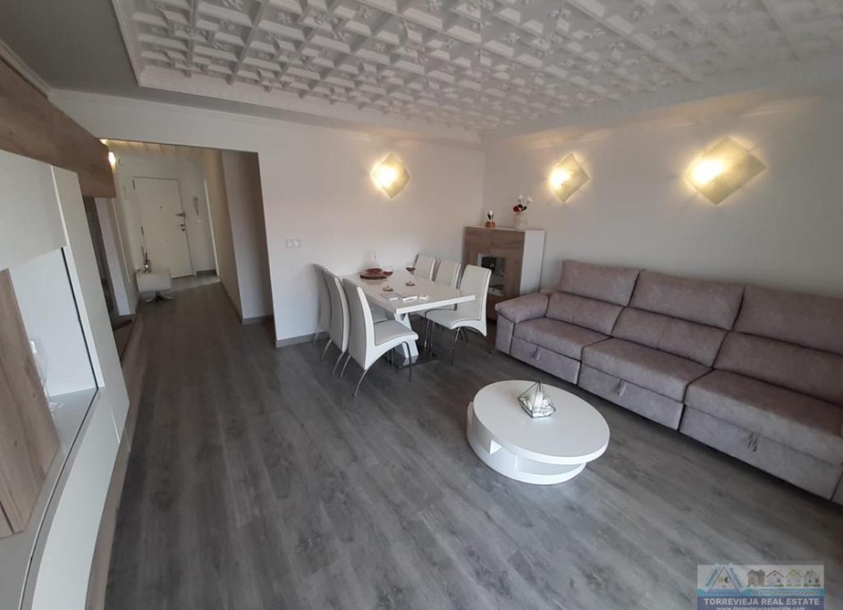 Venta - Apartamento piso -
Torrevieja - Playa del Acequión