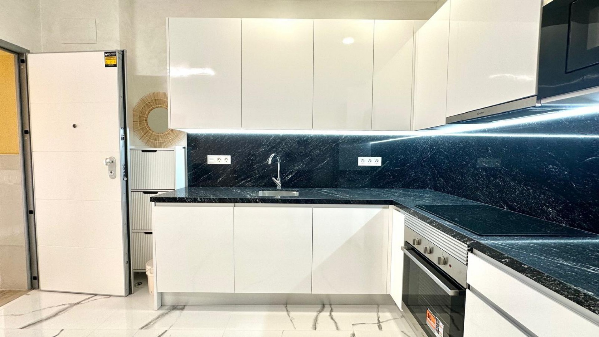 Venta - Apartamento piso -
Torrevieja - Playa del cura