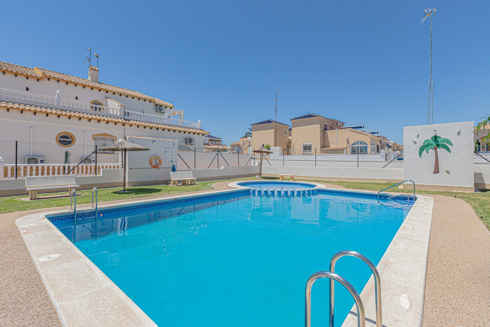 Venta - Apartamento / Piso -
Torrevieja - Playa del Cura