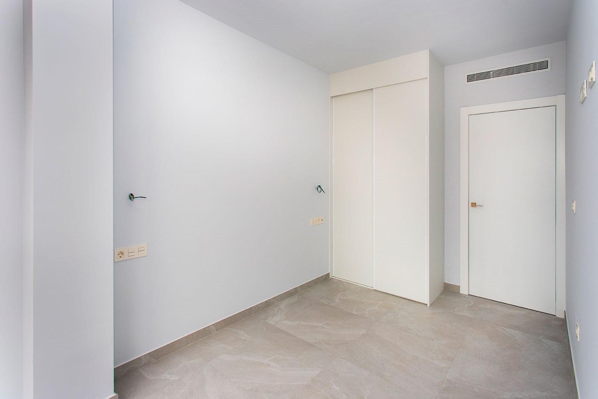 Venta - Apartamento / Piso -
Torrevieja - Playa del Cura