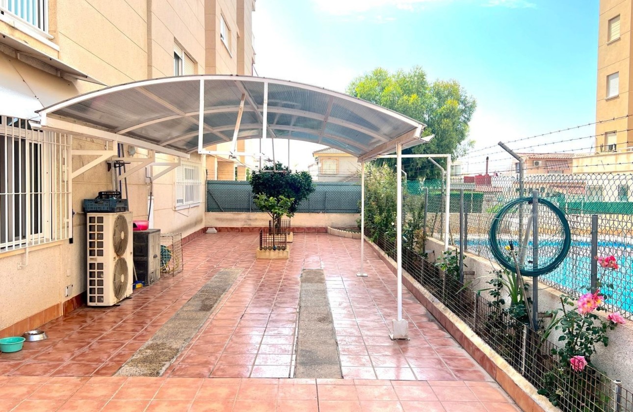 Venta - Apartamento / Piso -
Torrevieja - Playa del Cura