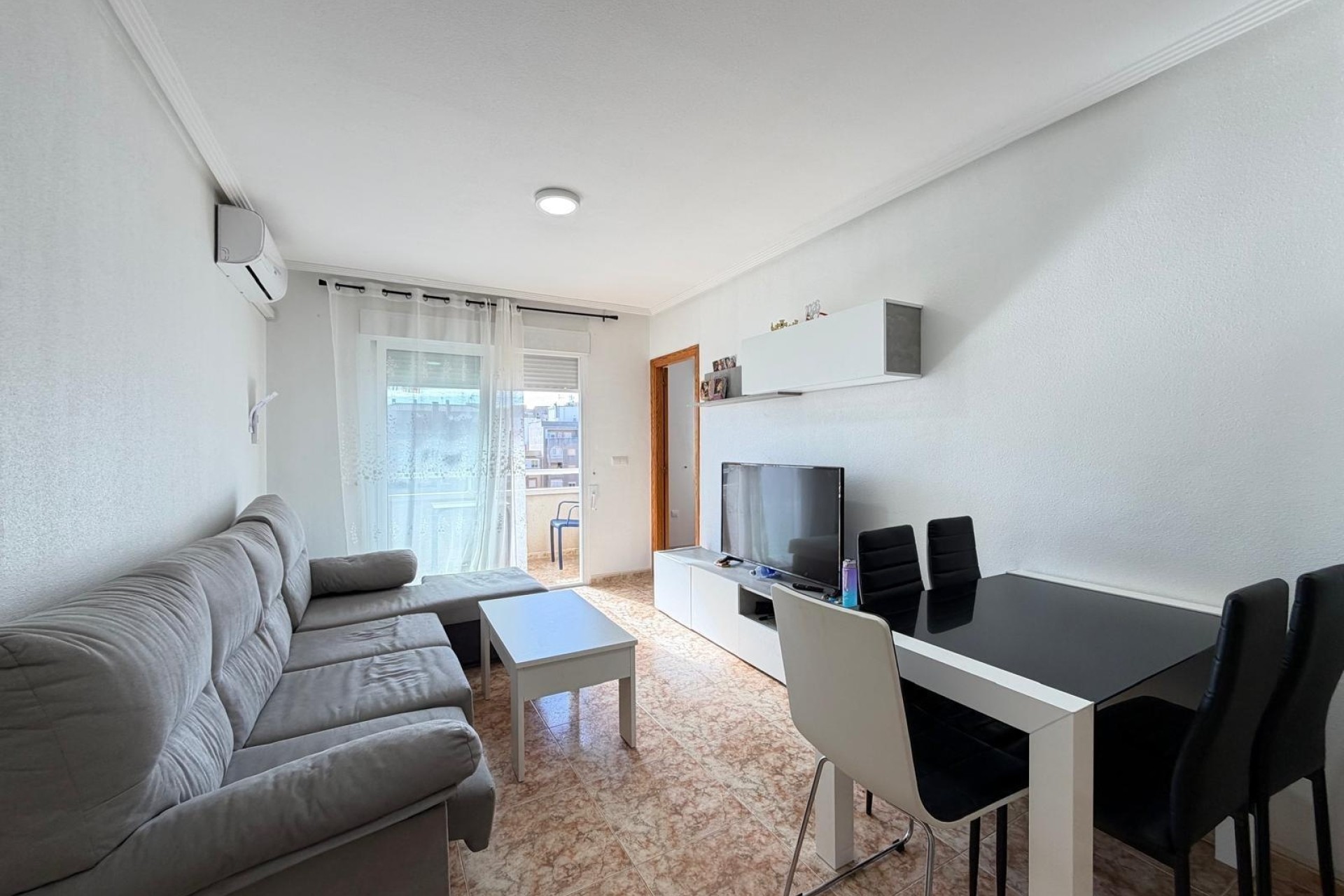 Venta - Apartamento / Piso -
Torrevieja - Playa del Cura