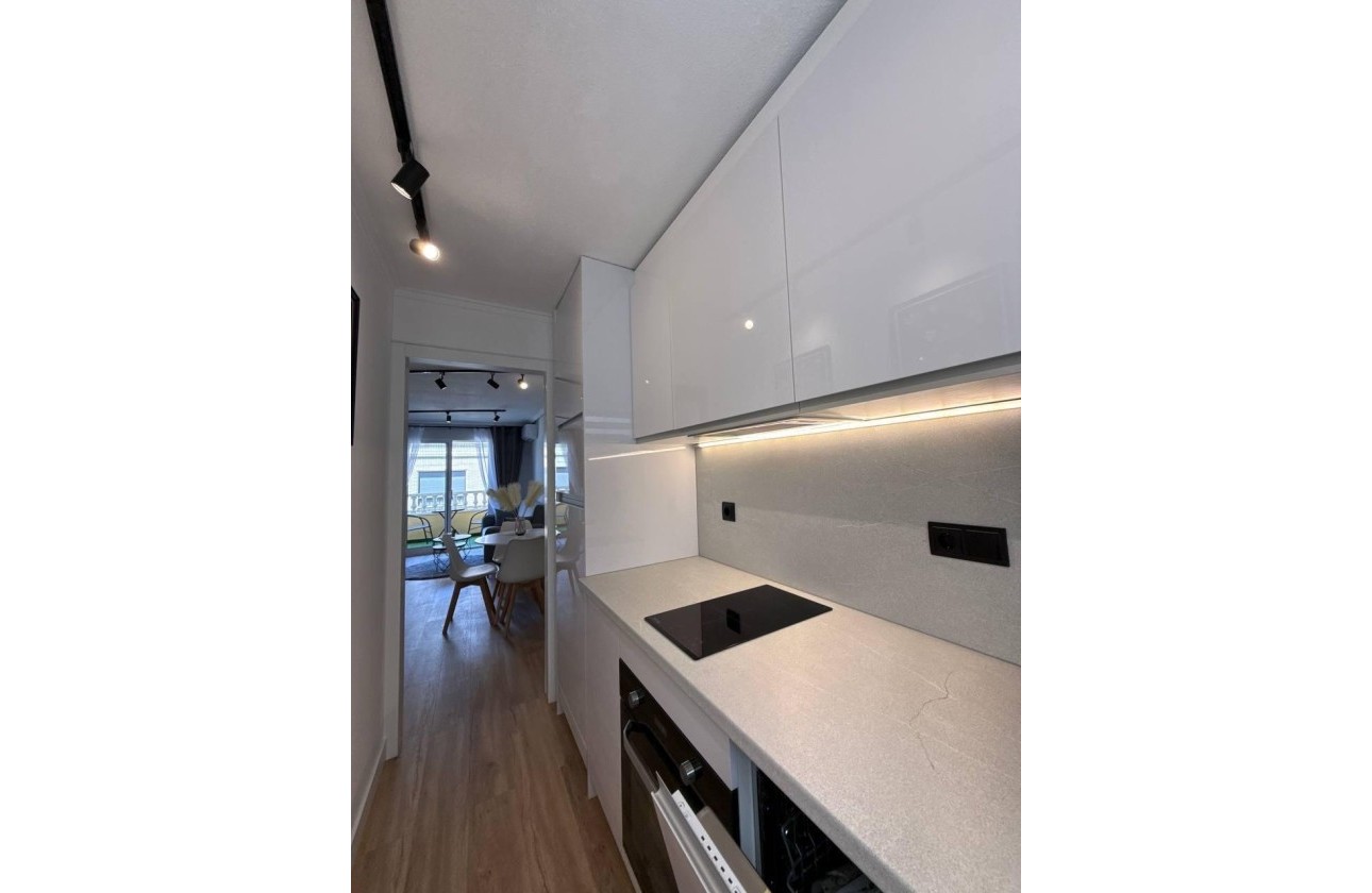 Venta - Apartamento / Piso -
Torrevieja - Playa del Cura