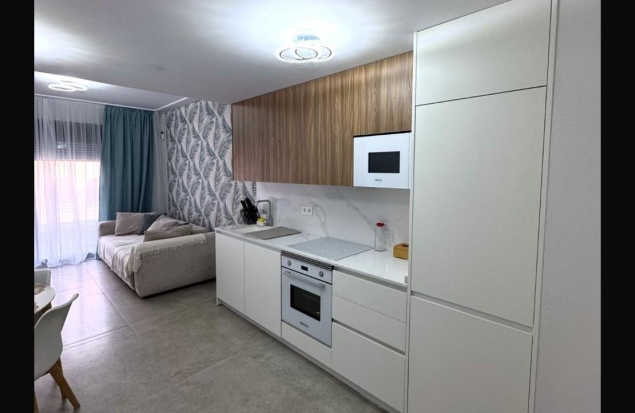 Venta - Apartamento / Piso -
Torrevieja - Playa del Cura