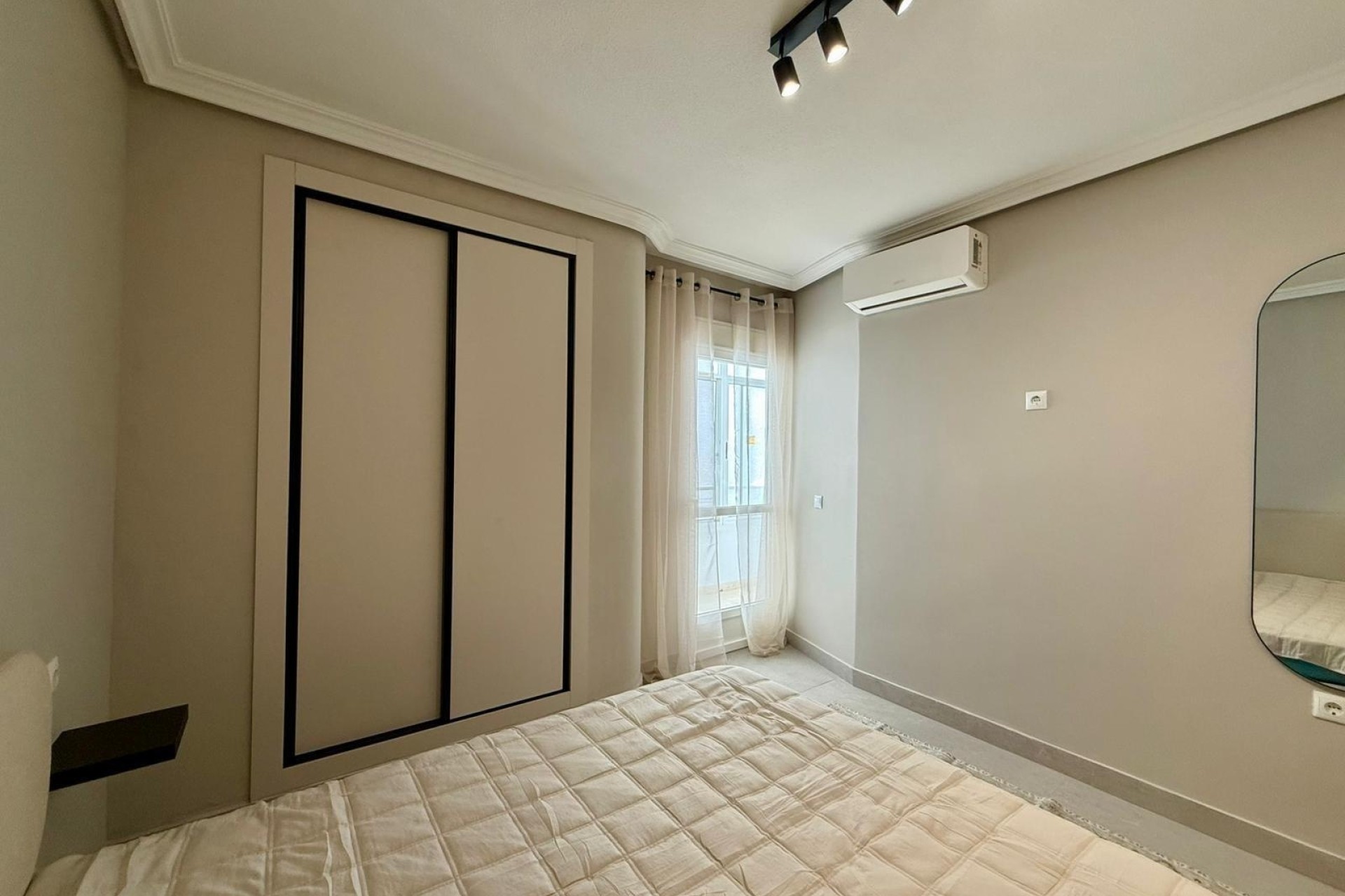 Venta - Apartamento / Piso -
Torrevieja - Playa del Cura