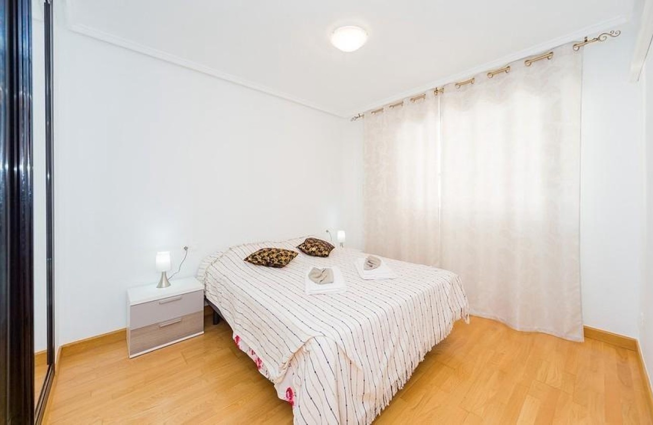 Venta - Apartamento / Piso -
Torrevieja - Playa del Cura