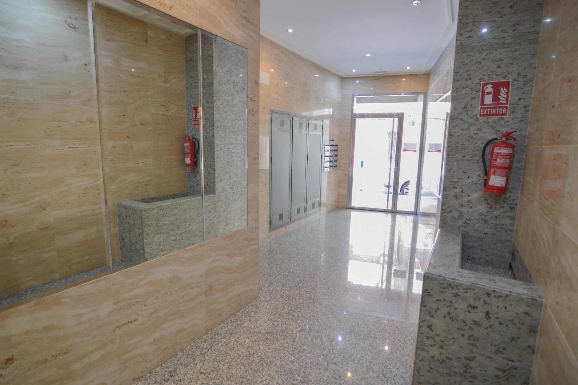 Venta - Apartamento / Piso -
Torrevieja - Playa del Cura
