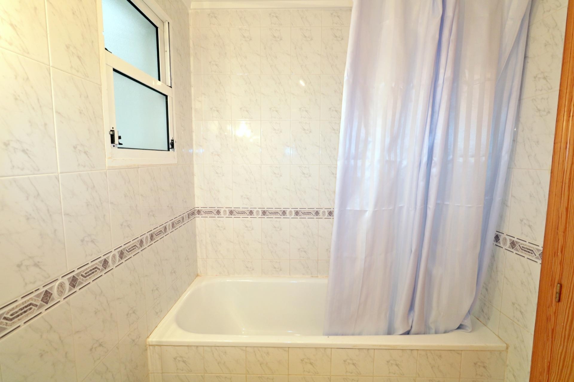 Venta - Apartamento / Piso -
Torrevieja - Playa del Cura