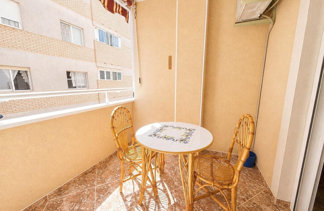 Venta - Apartamento / Piso -
Torrevieja - Playa del Cura