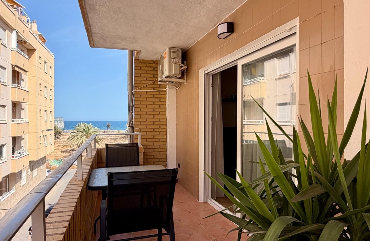 Venta - Apartamento / Piso -
Torrevieja - Playa del Cura
