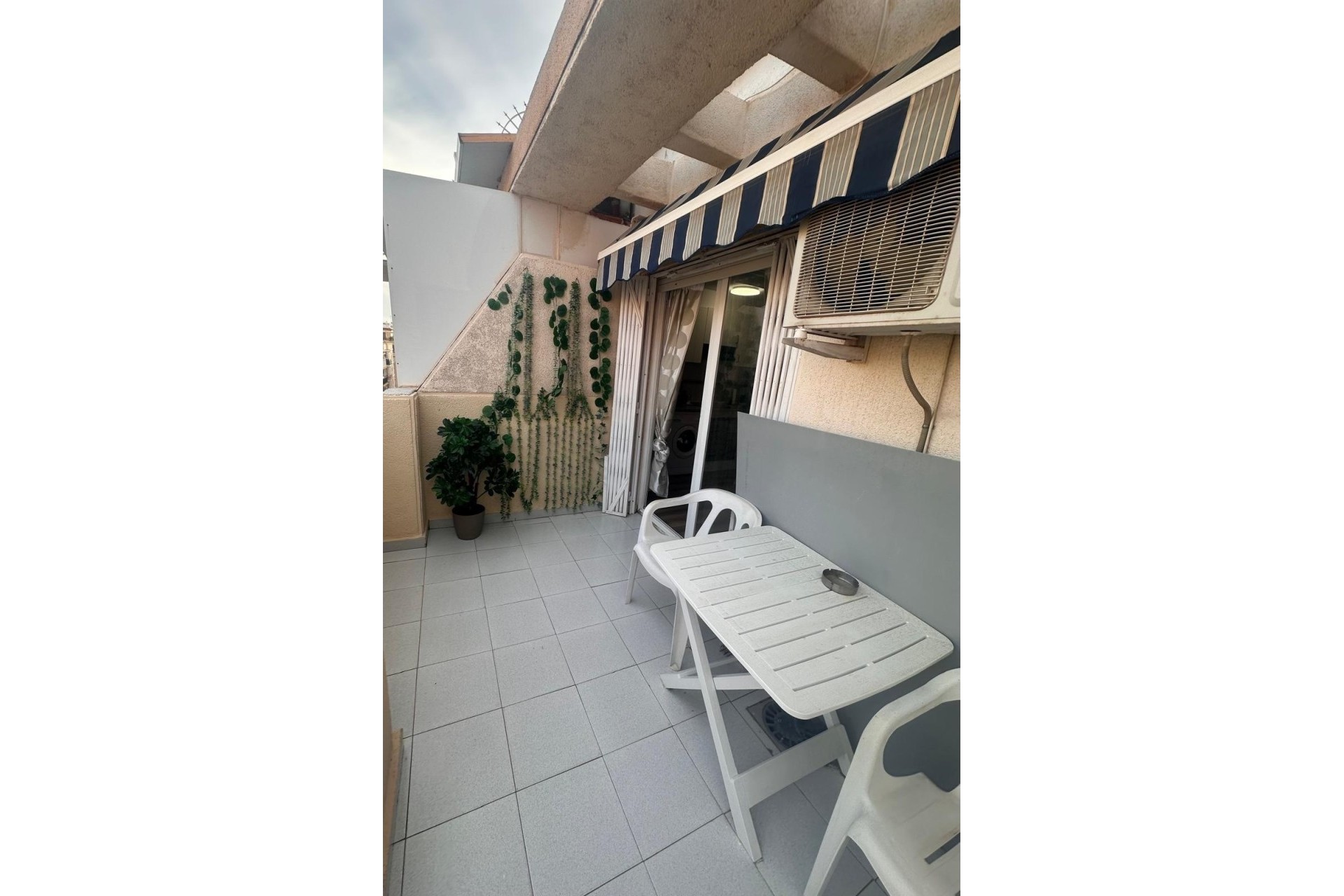 Venta - Apartamento / Piso -
Torrevieja - Playa del Cura