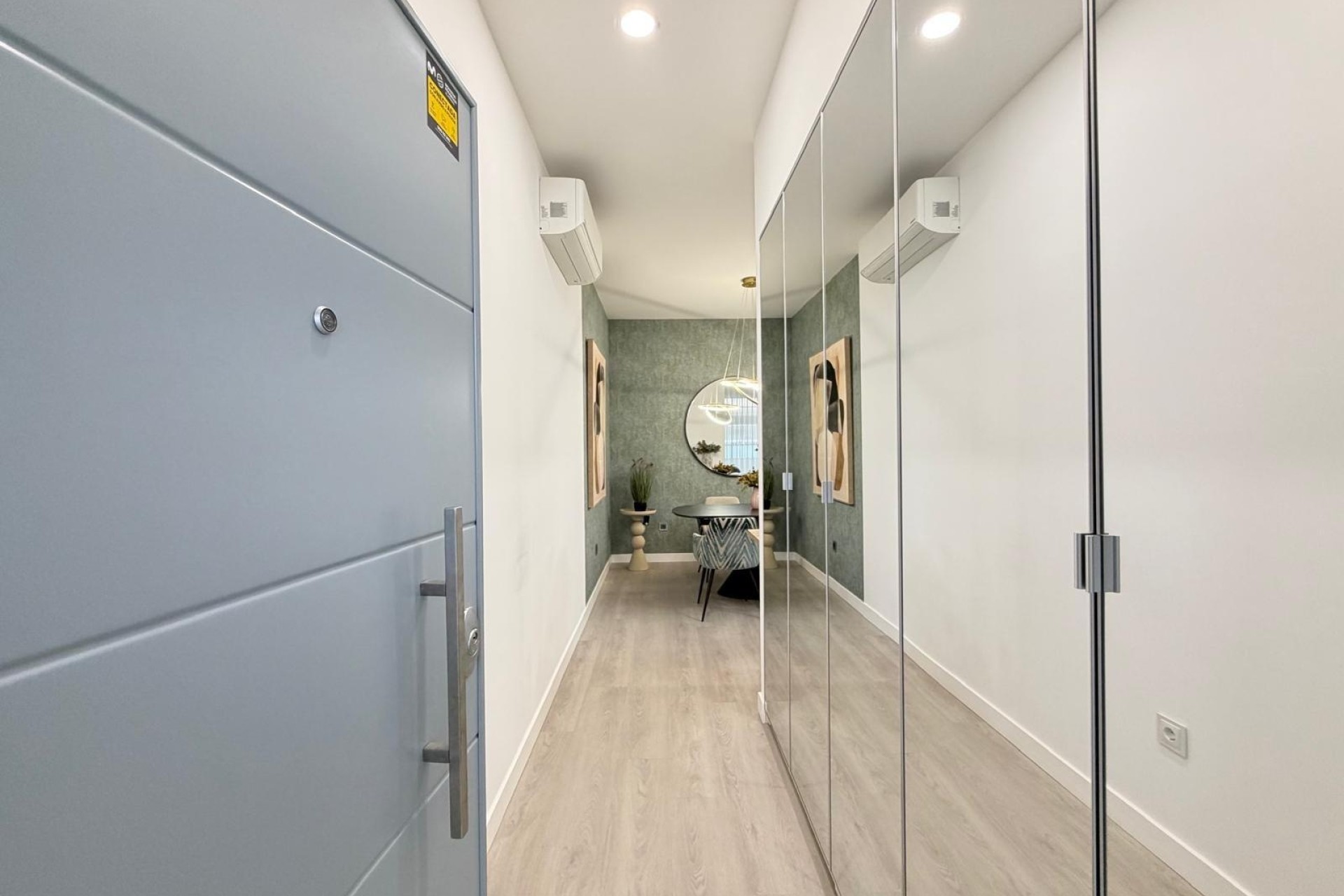 Venta - Apartamento / Piso -
Torrevieja - Playa del Cura