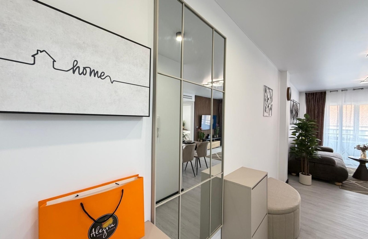 Venta - Apartamento / Piso -
Torrevieja - Playa del Cura