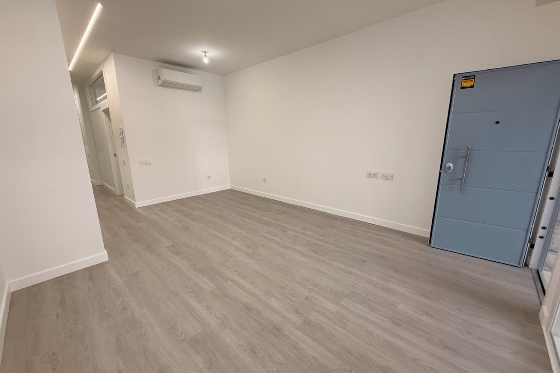 Venta - Apartamento / Piso -
Torrevieja - Playa del Cura