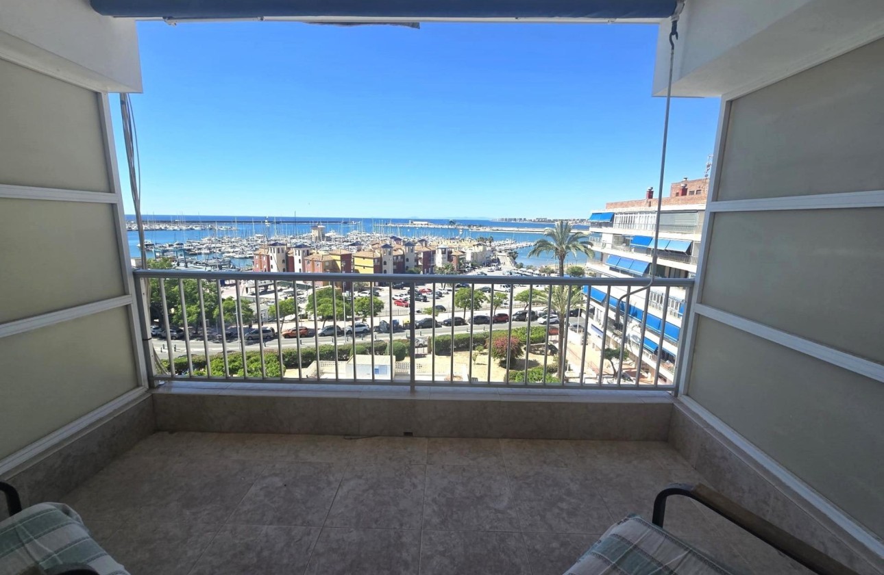 Venta - Apartamento / Piso -
Torrevieja - Puerto Deportivo Marina Salinas