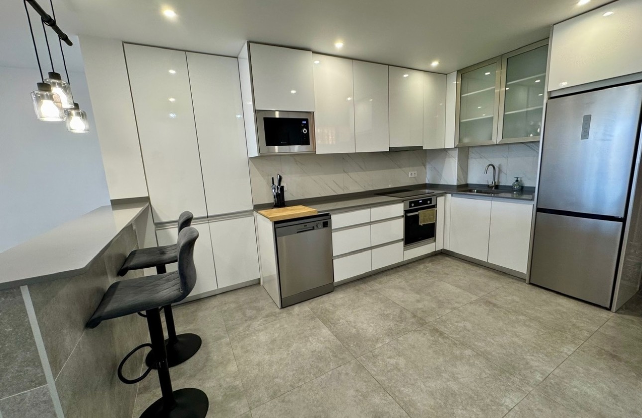 Venta - Apartamento / Piso -
Torrevieja - Puerto Deportivo