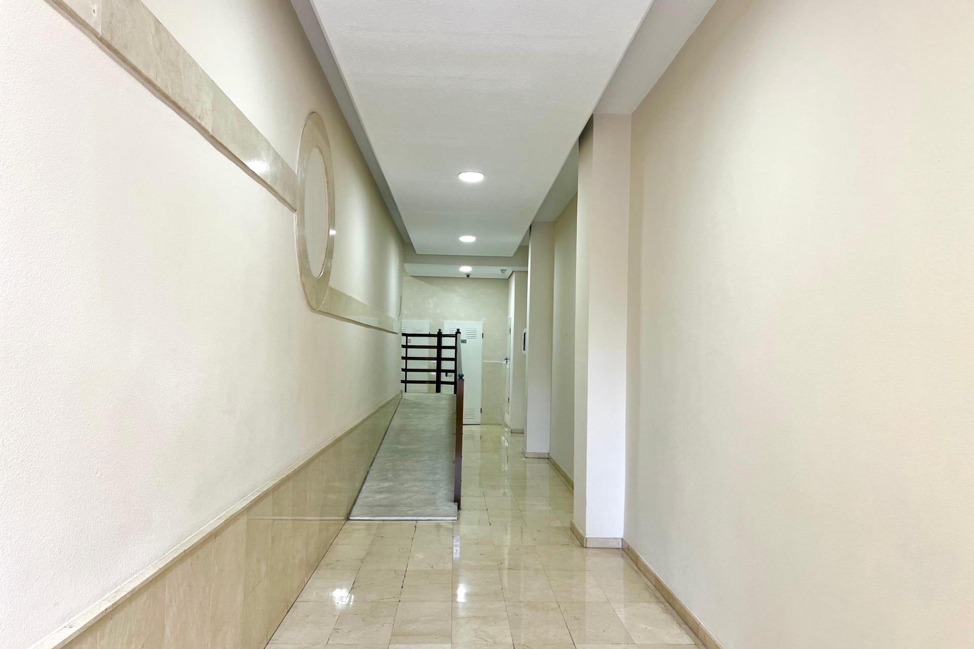 Venta - Apartamento / Piso -
Torrevieja - Puerto Deportivo