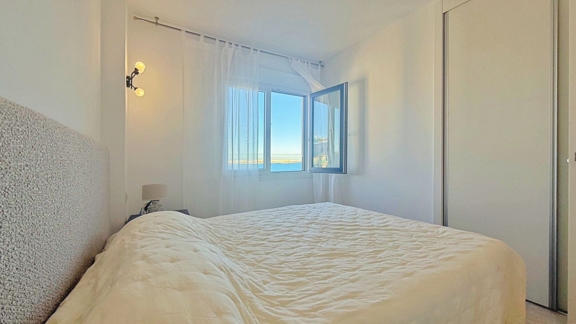 Venta - Apartamento piso -
Torrevieja - Punta Prima