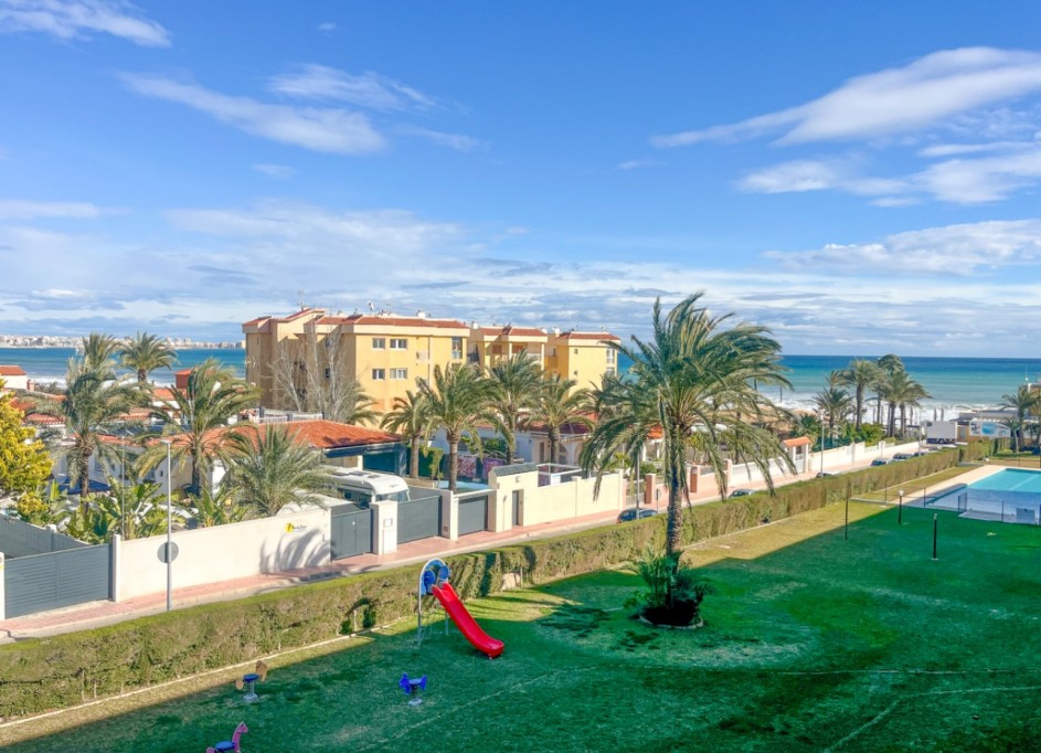 Venta - Apartamento piso -
Torrevieja - Punta Prima