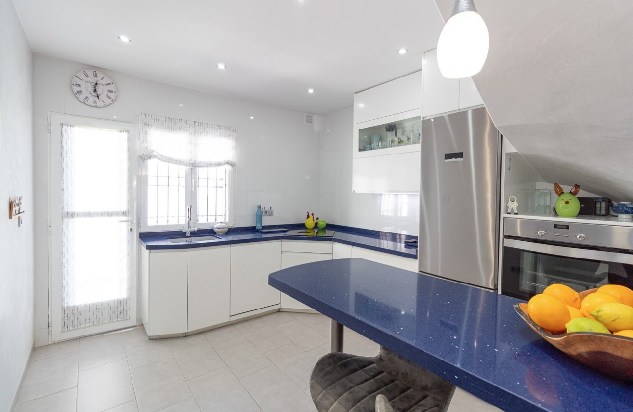 Venta - Apartamento / Piso -
Torrevieja - Punta Prima
