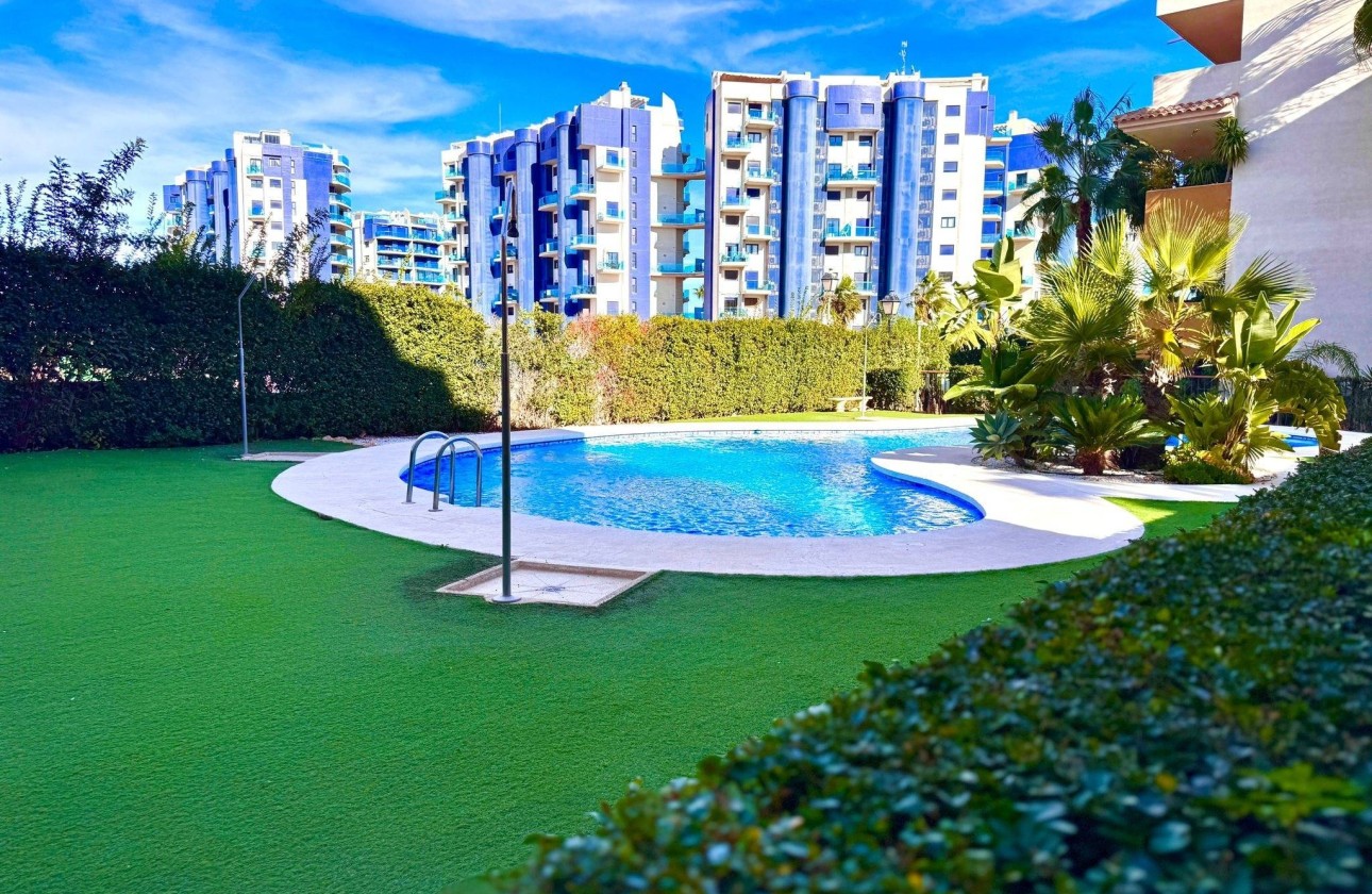 Venta - Apartamento / Piso -
Torrevieja - Punta Prima