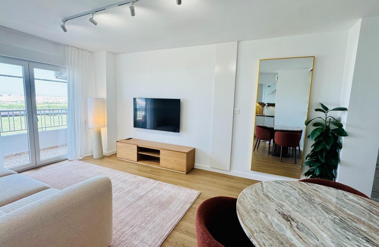 Venta - Apartamento / Piso -
Torrevieja - Punta Prima