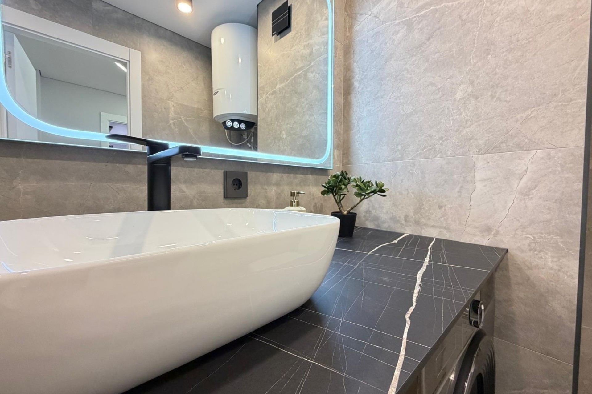 Venta - Apartamento / Piso -
Torrevieja - Punta Prima