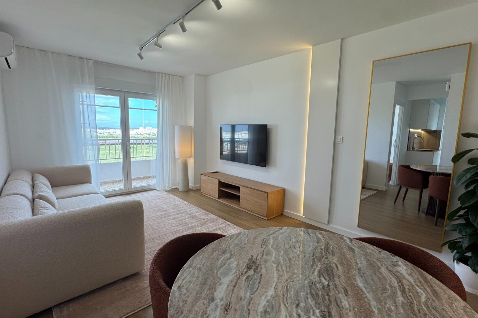 Venta - Apartamento / Piso -
Torrevieja - Punta Prima
