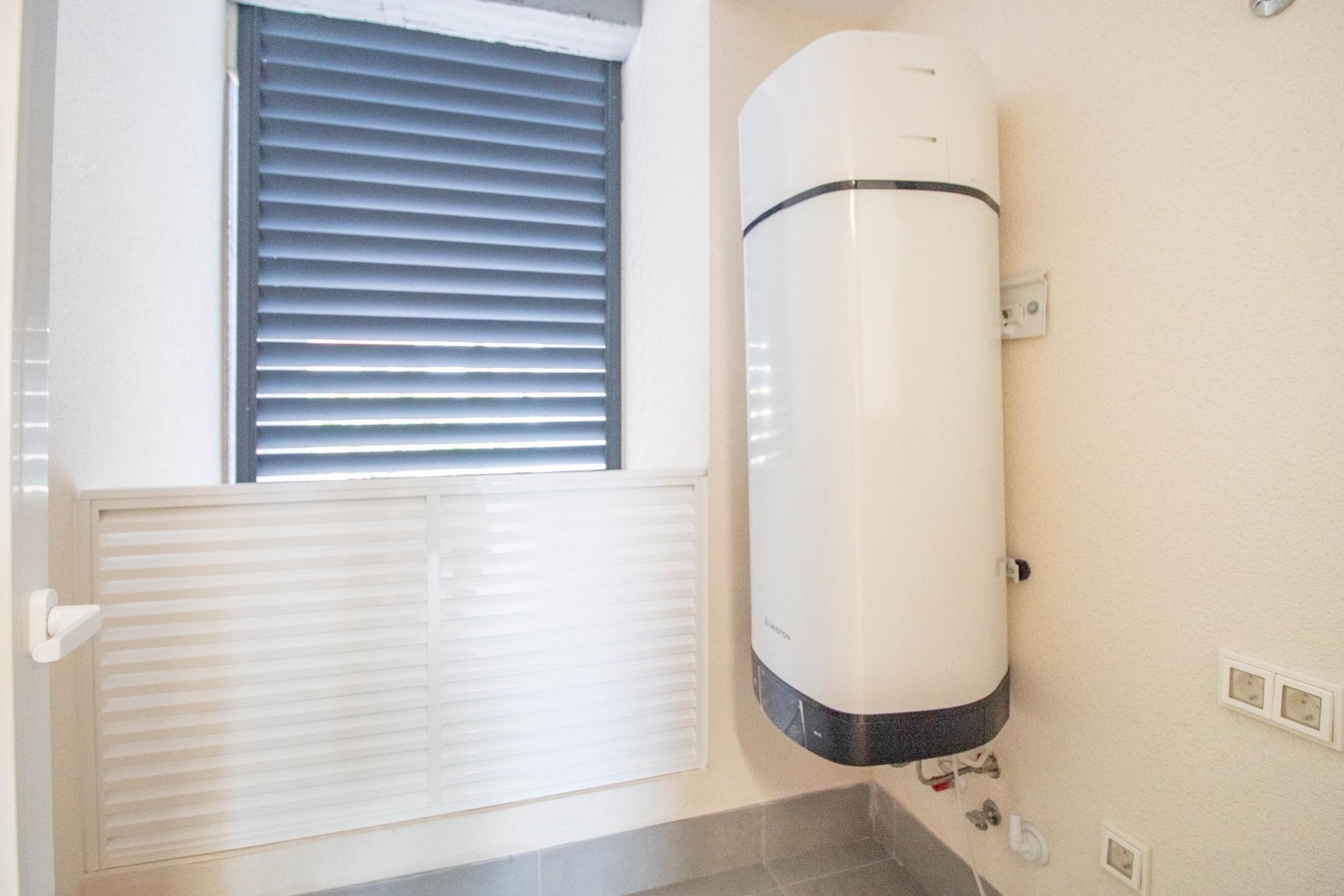 Venta - Apartamento / Piso -
Torrevieja - Punta Prima