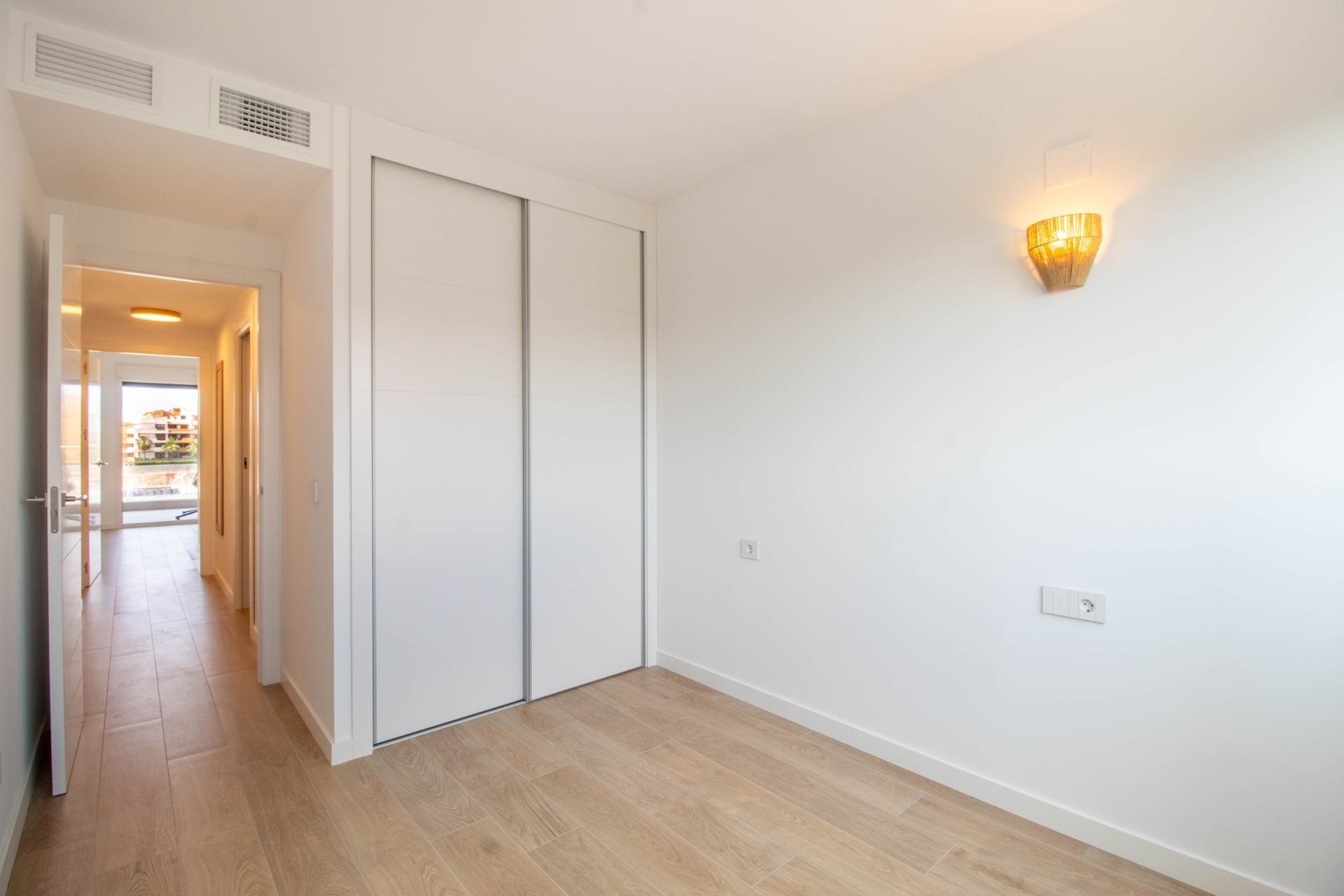 Venta - Apartamento / Piso -
Torrevieja - Punta Prima