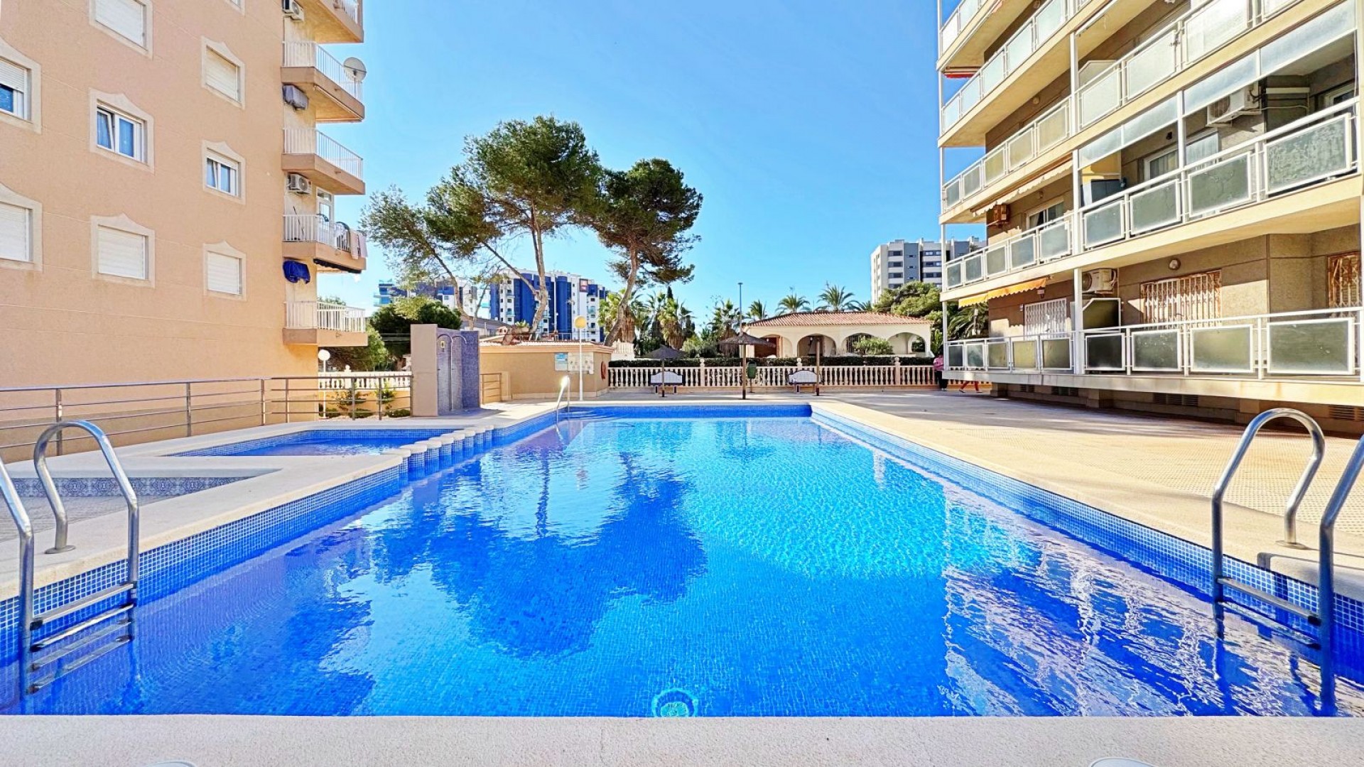 Venta - Apartamento piso -
Torrevieja - Rocio del mar