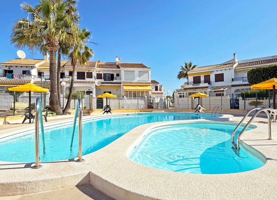 Venta - Apartamento piso -
Torrevieja - Torrelamata - La Mata