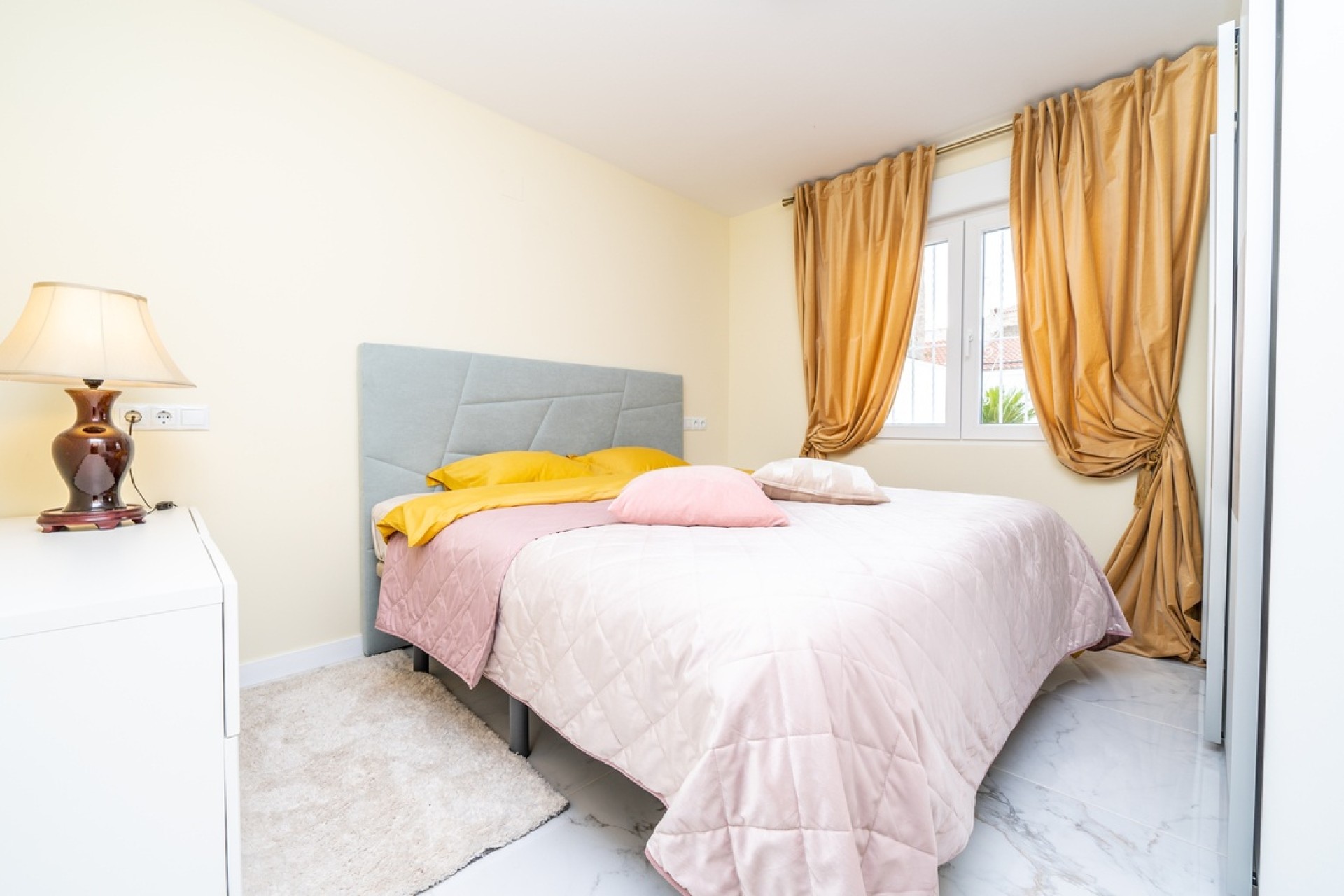 Venta - Apartamento / Piso -
Torrevieja - Torreta