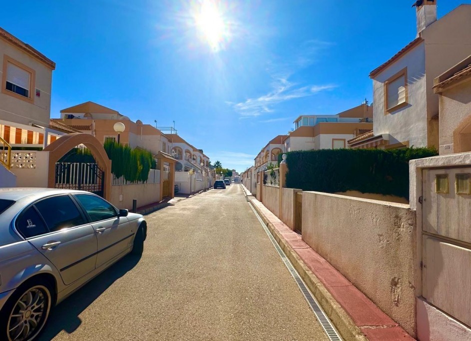 Venta - Apartamento piso -
Torrevieja - Torretas