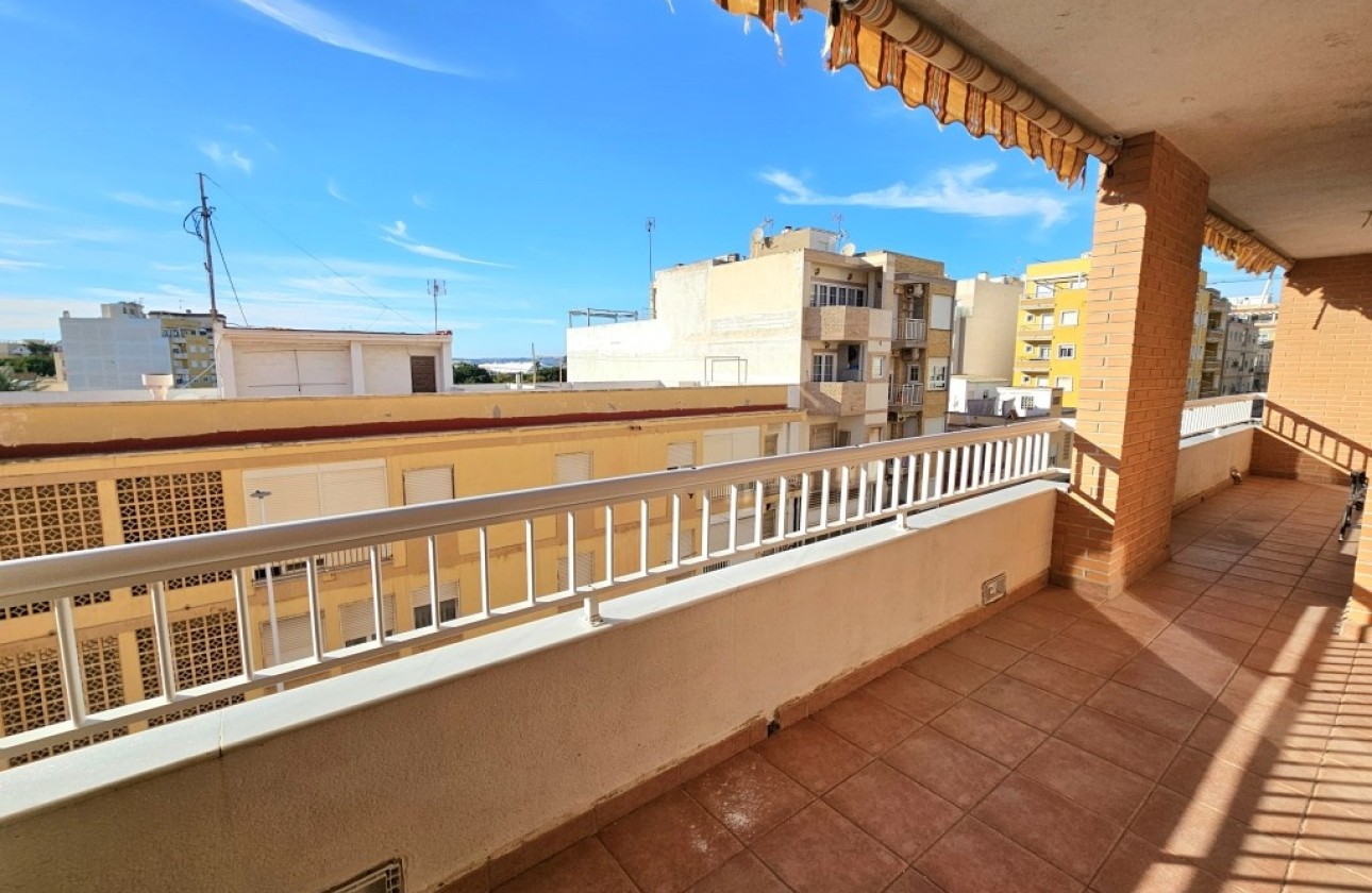 Venta - Apartamento / Piso -
Torrevieja - Torrevieja Centro
