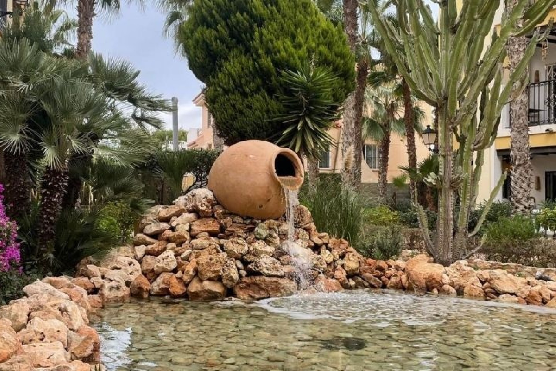 Venta - Apartamento / Piso -
Torrevieja