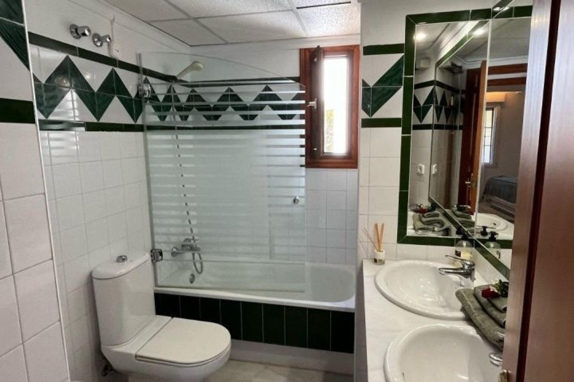 Venta - Apartamento / Piso -
Torrevieja