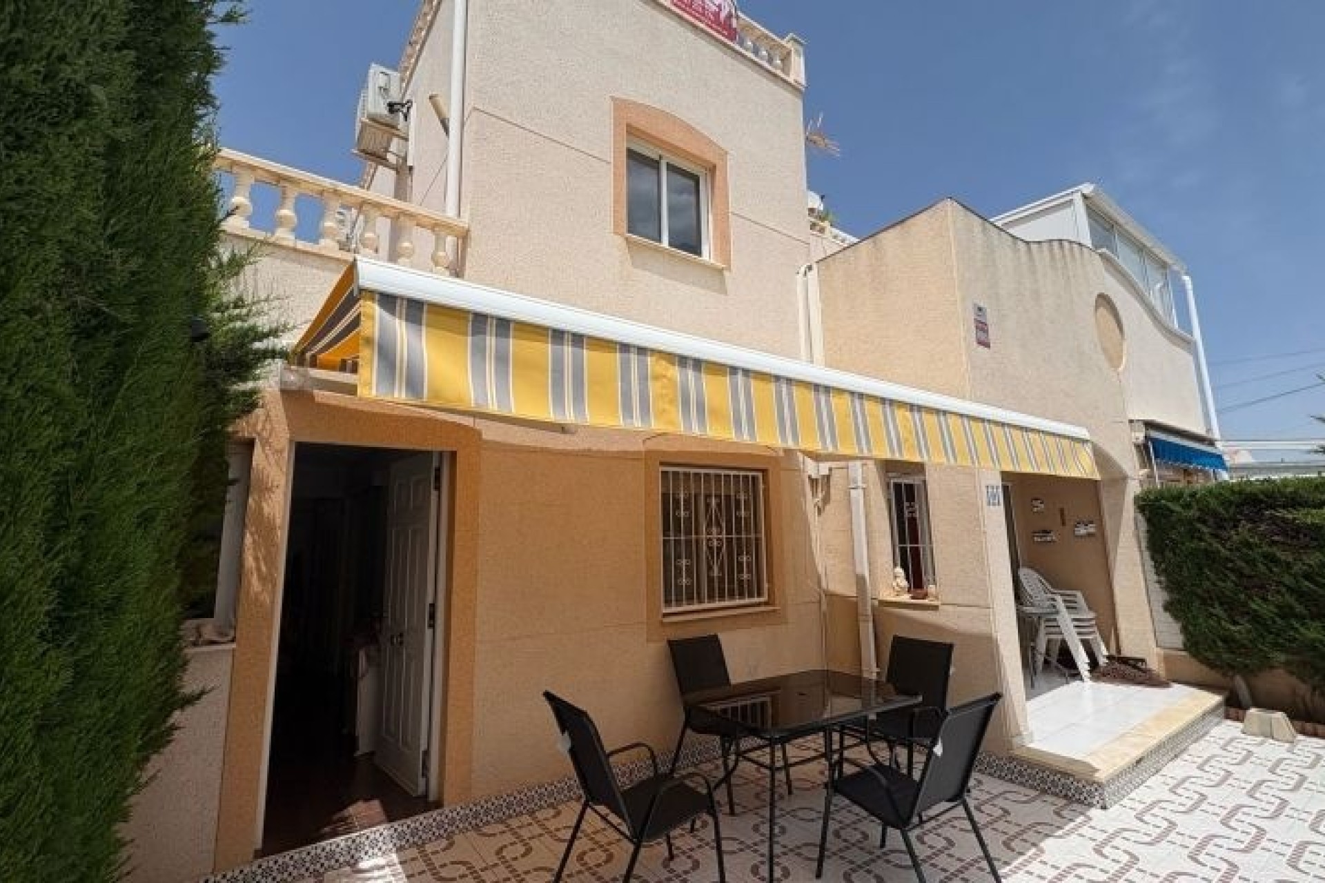 Venta - Apartamento / Piso -
Torrevieja