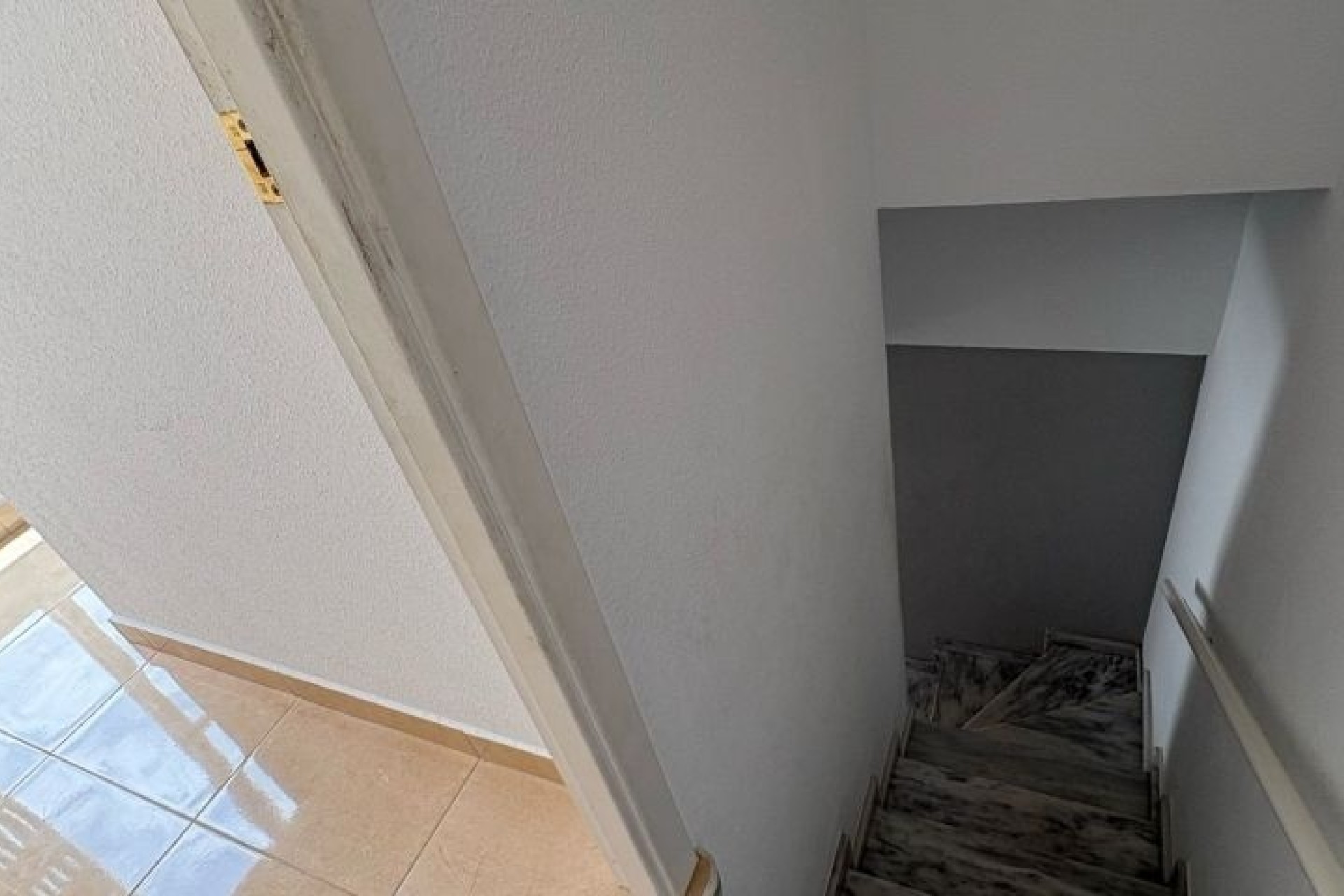 Venta - Apartamento / Piso -
Torrevieja